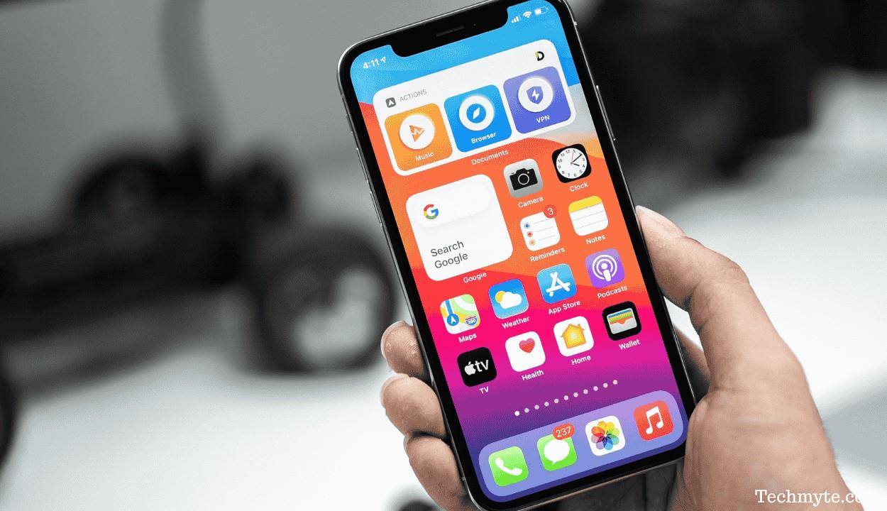 How to Use the iOS 26.1 Transparency Toggle to Tone Down Liquid Glass
